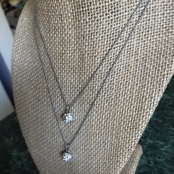 Necklaces- 3 - Picture 5 of 7